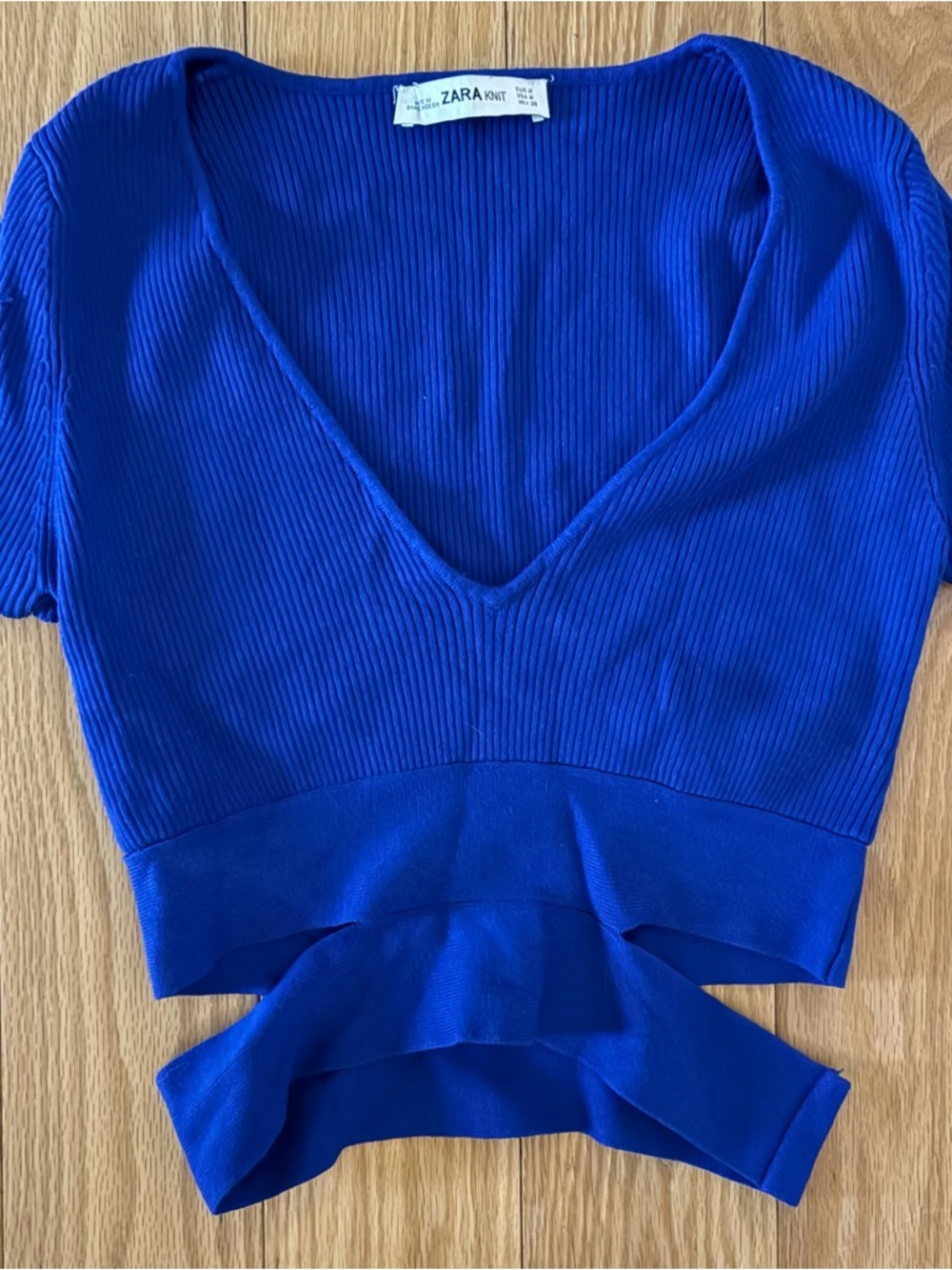 Zara Knit Women's Royal Blue cropped V-Neck Ribbed Top